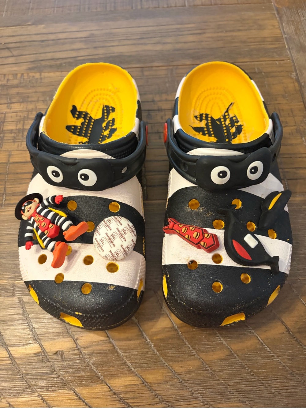 McDonald’s Hamburglar Crocs - Picture 1 of 6